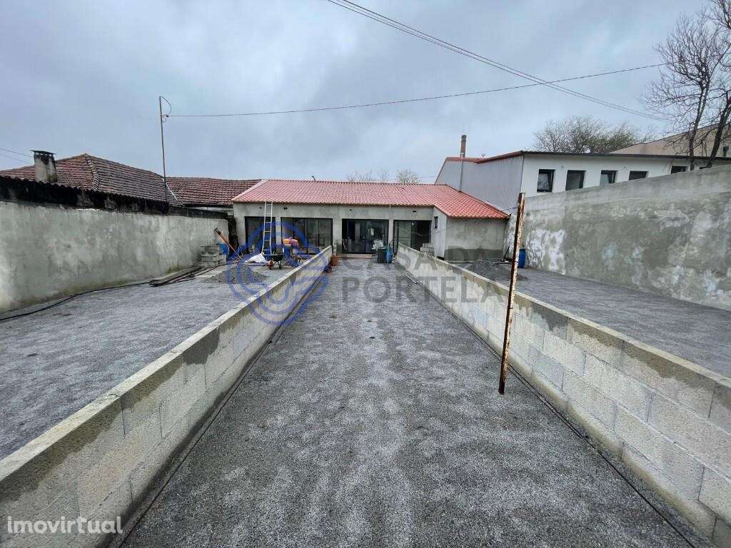 Moradia em Banda T1 no Centro de Vila das Aves - Grande imagem: 4/4