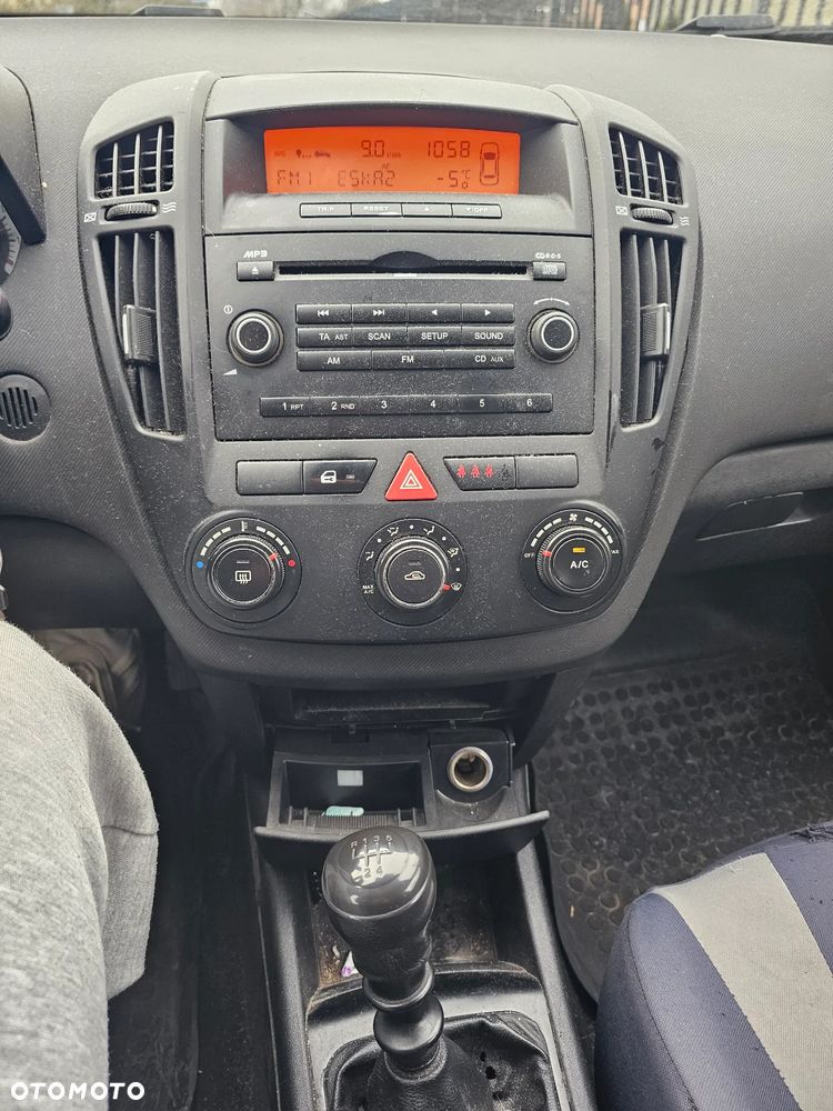 Kia Ceed 1.6 Crdi Comfort + - 8