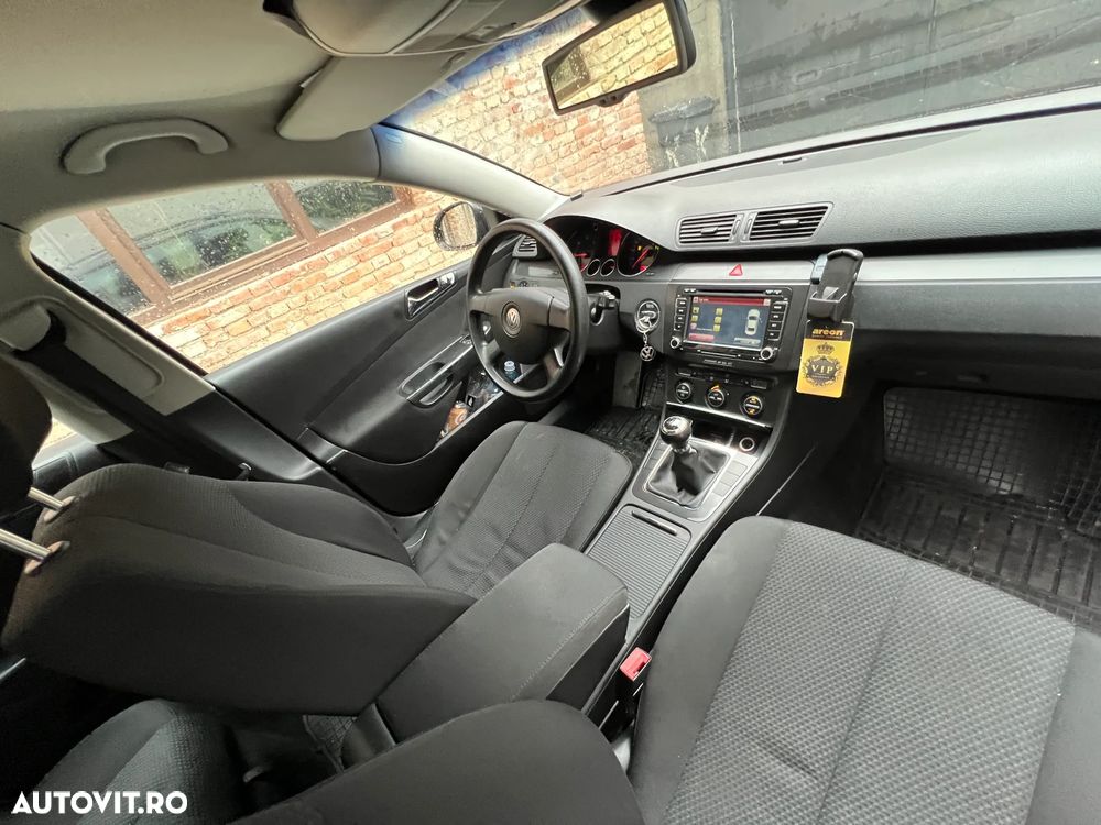 Volkswagen Passat 2.0 TDI DPF Comfortline - 9