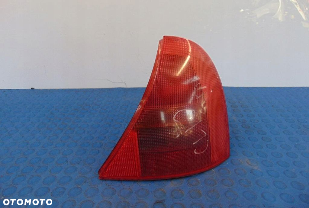 RENAULT CLIO II LAMPA PRAWA TYŁ. - 2