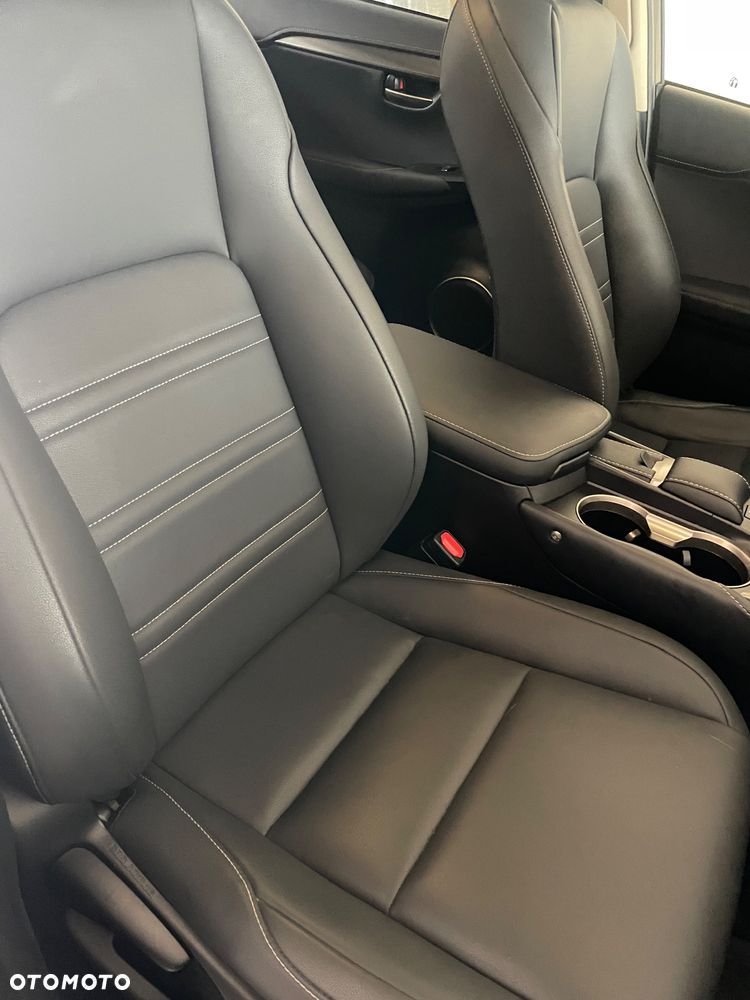 Lexus NX 300h F Impression AWD - 9