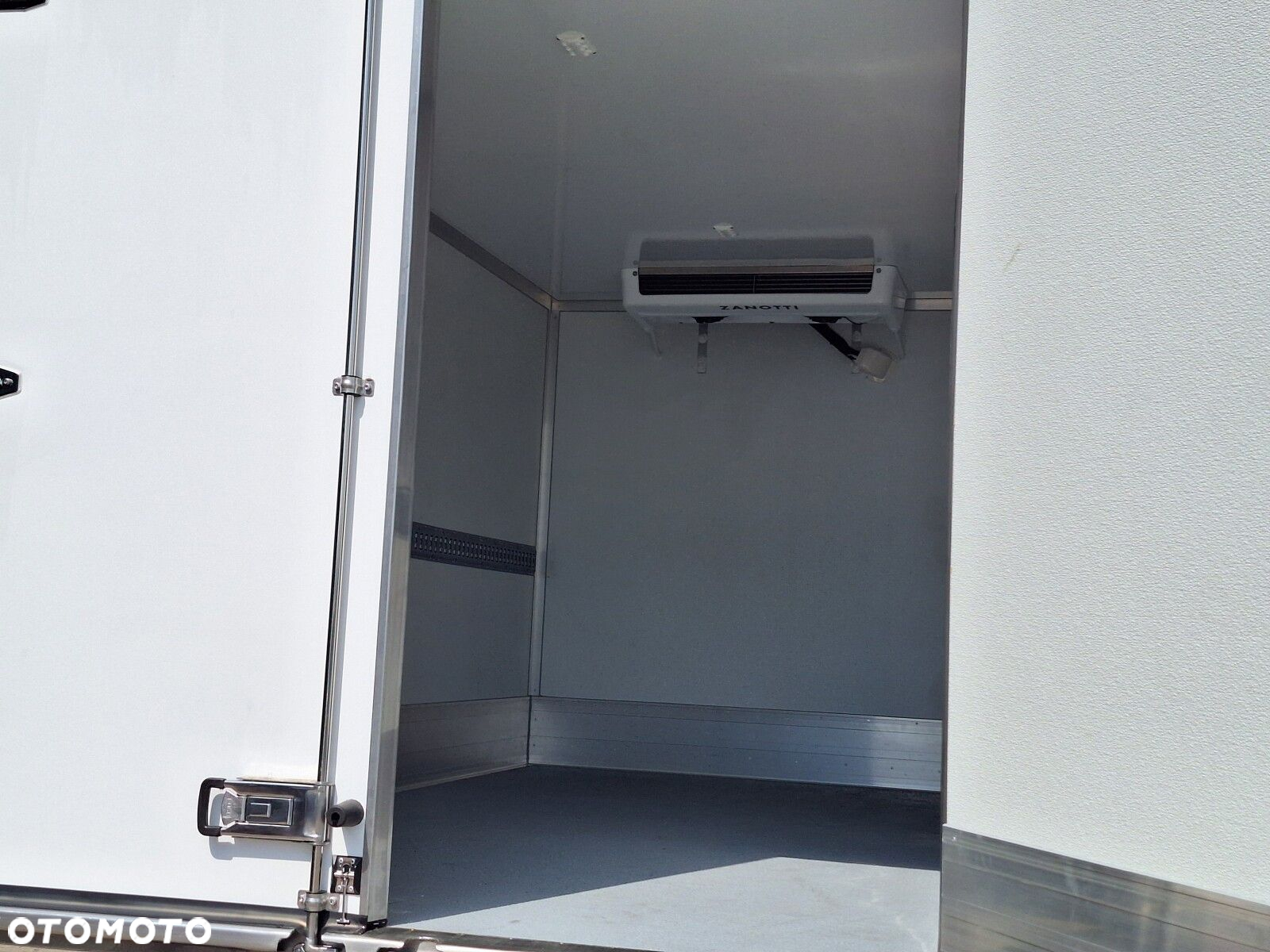 Mercedes-Benz Sprinter 519 CDI OM654 - 9