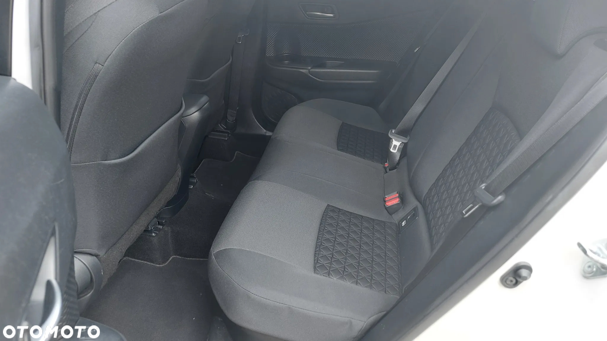Toyota C-HR 2.0 Hybrid Style - 11