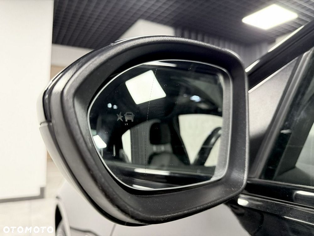 Opel Insignia - 25