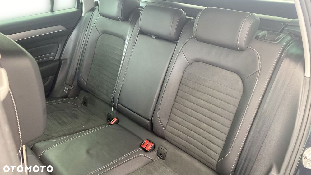 Volkswagen Passat - 13