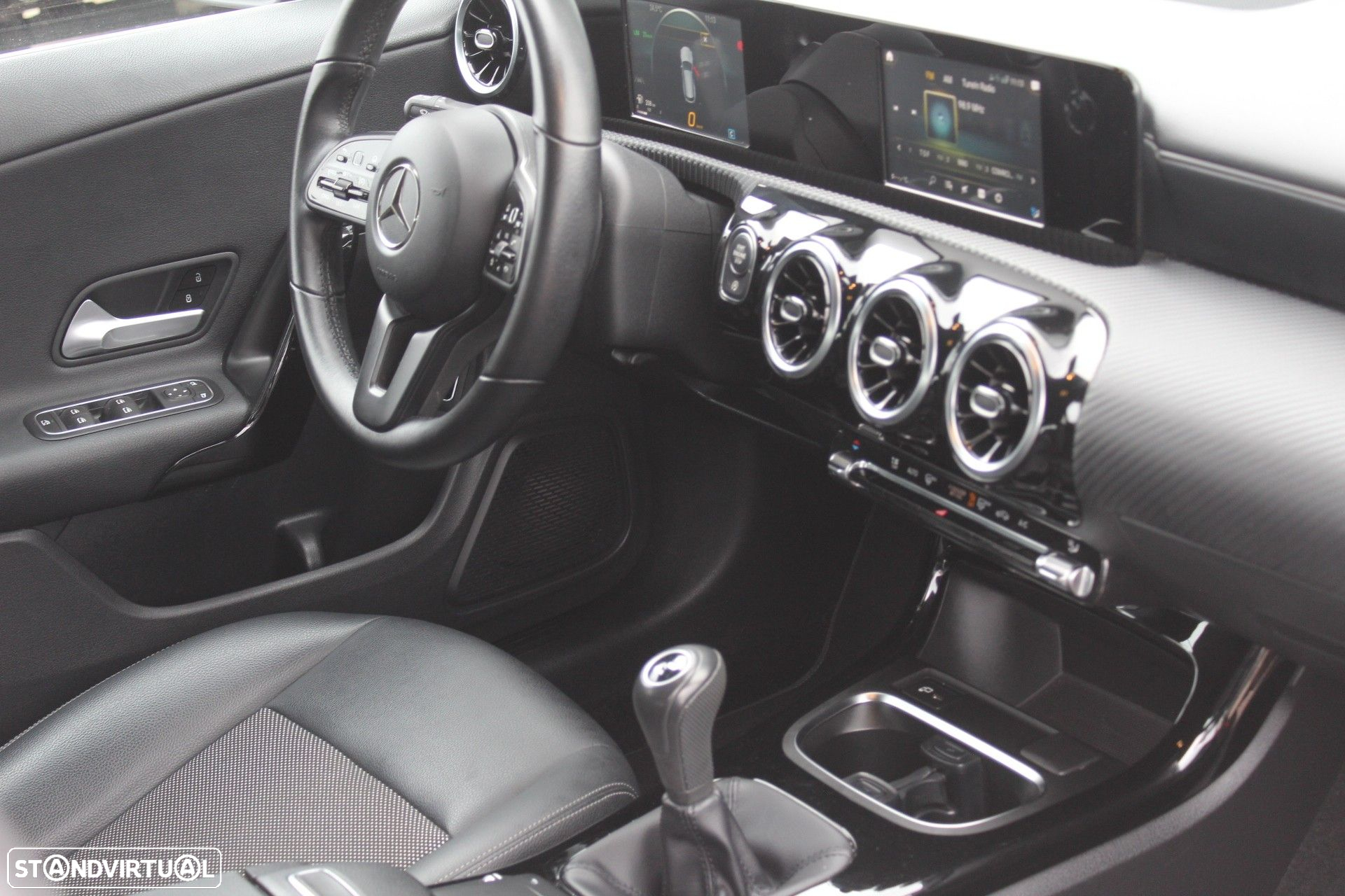 Mercedes-Benz CLA 180 - 16