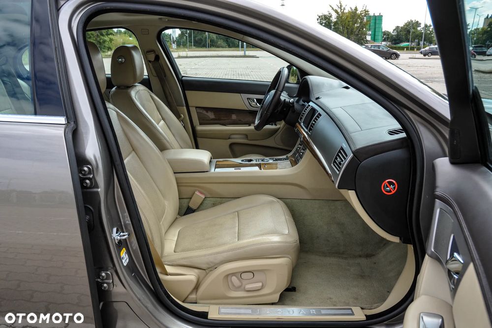 Jaguar XF 3.0 V6 D S Premium Luxury - 12