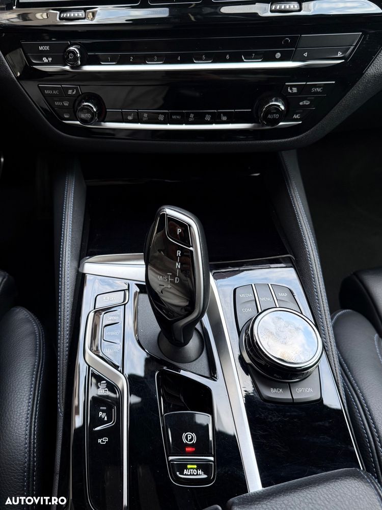 BMW Seria 5 530e AT PHEV - 12