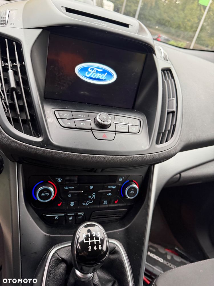 Ford Kuga 1.5 EcoBoost 2x4 Cool & Connect - 22