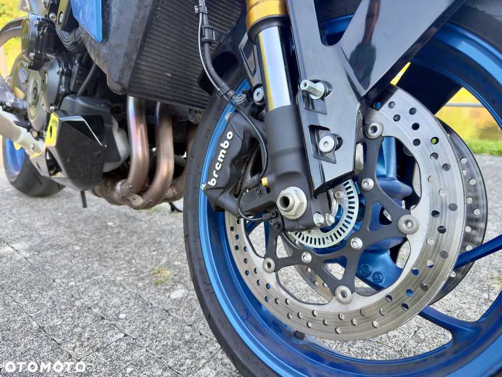 Suzuki GSX 1000 - 12