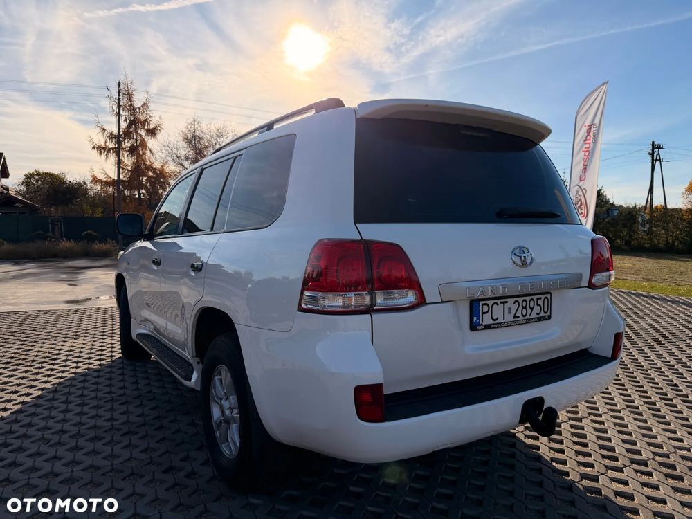 Toyota Land Cruiser - 6