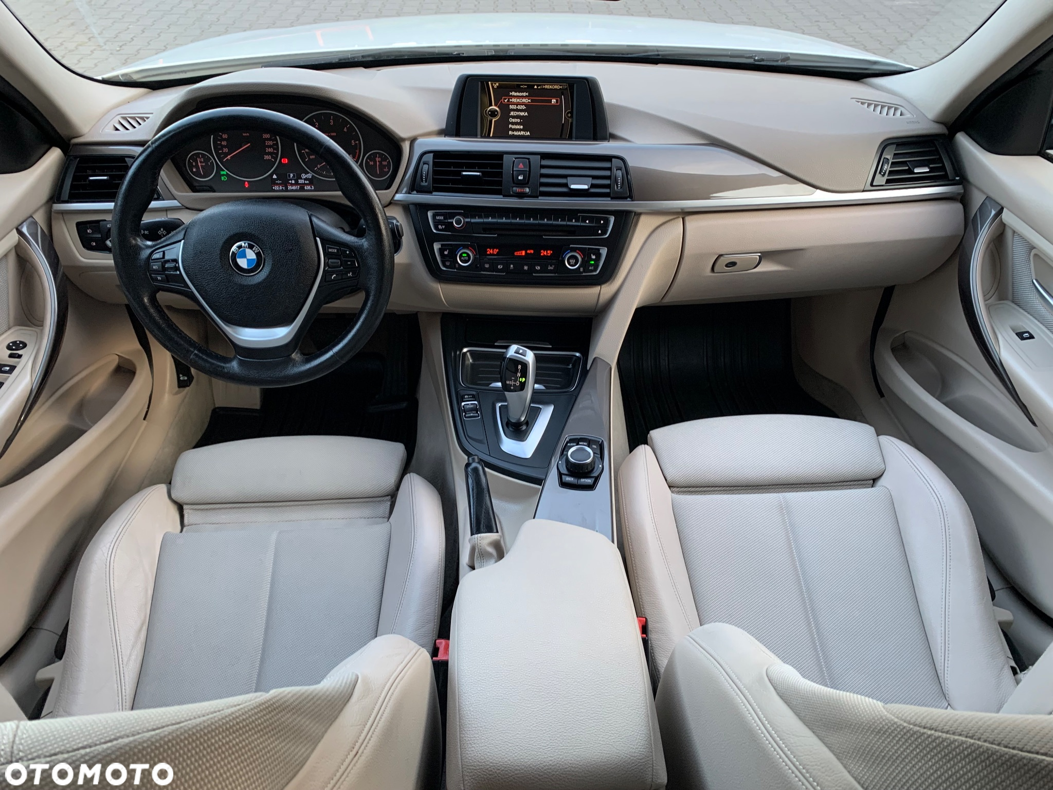 BMW Seria 3 318d Touring Modern Line - 20