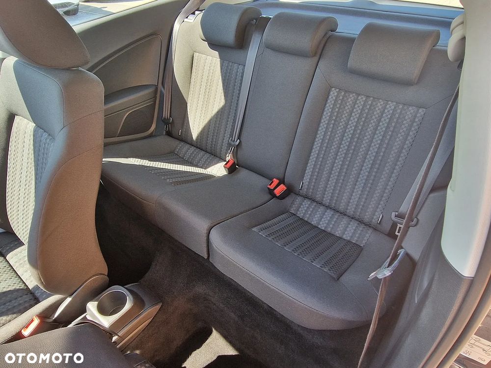 Volkswagen Polo - 9