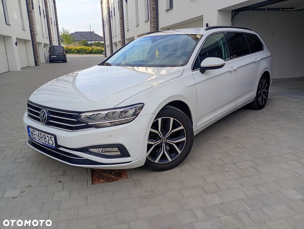 Volkswagen Passat 1.5 TSI EVO Business - 1