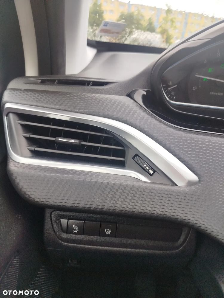 Peugeot 2008 - 22