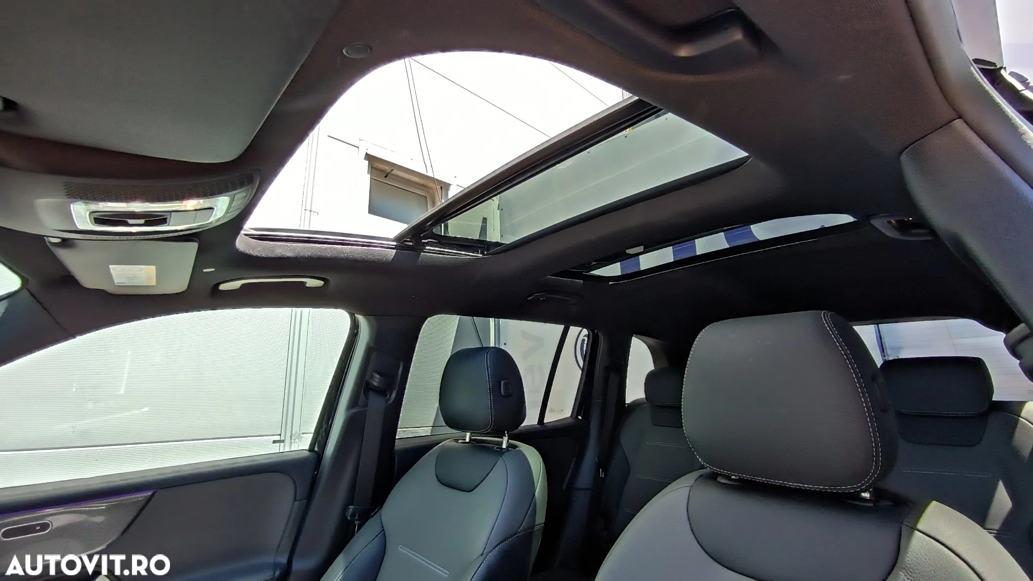 Mercedes-Benz GLB 250 4MATIC Aut. - 11