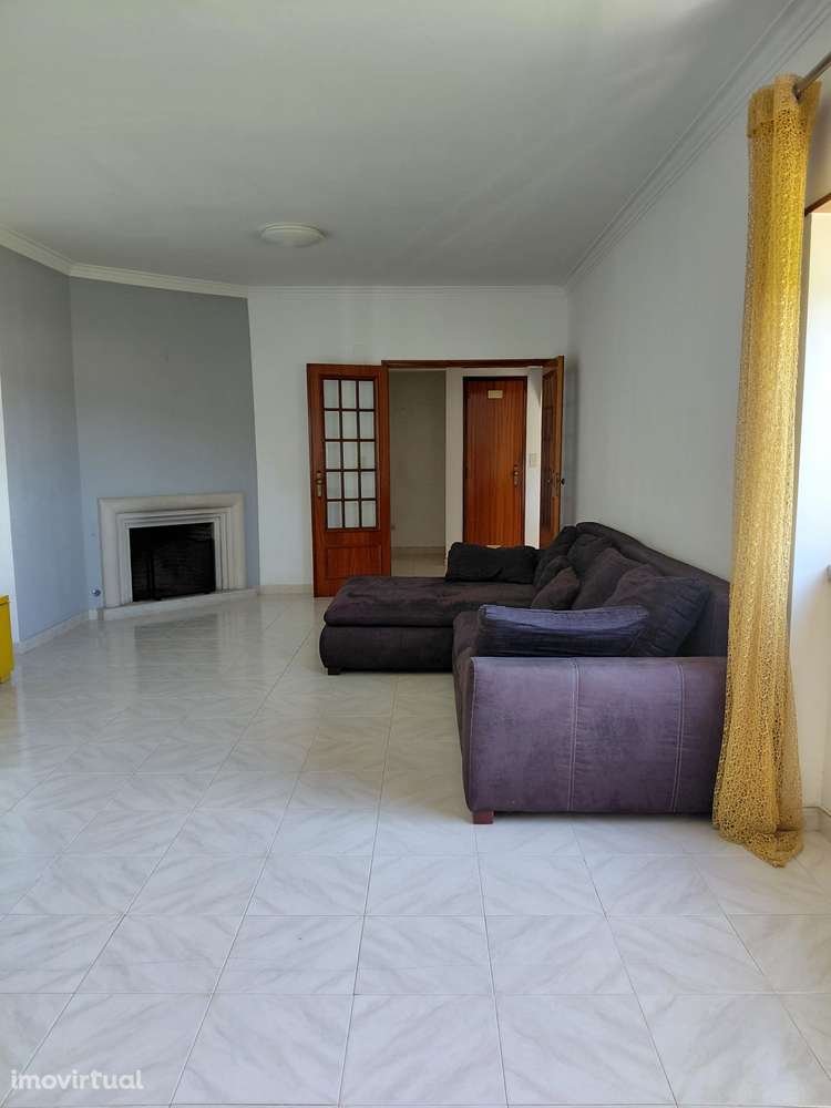 Apartamento t2 à venda, com estacionamento e excelentes áreas - Grande imagem: 2/24