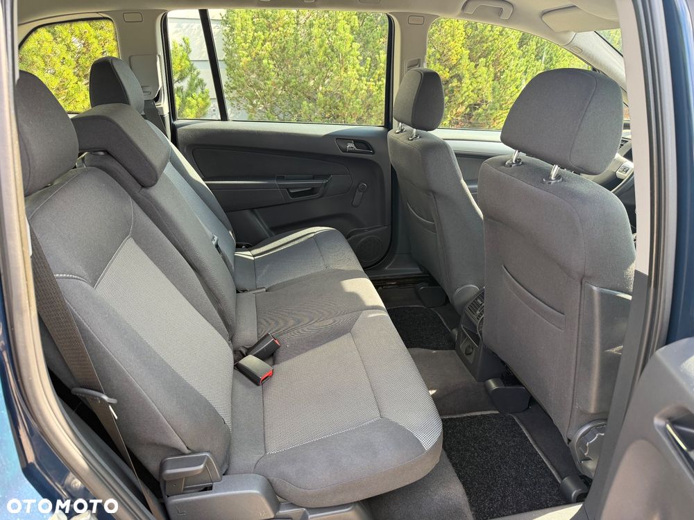 Opel Zafira - 23