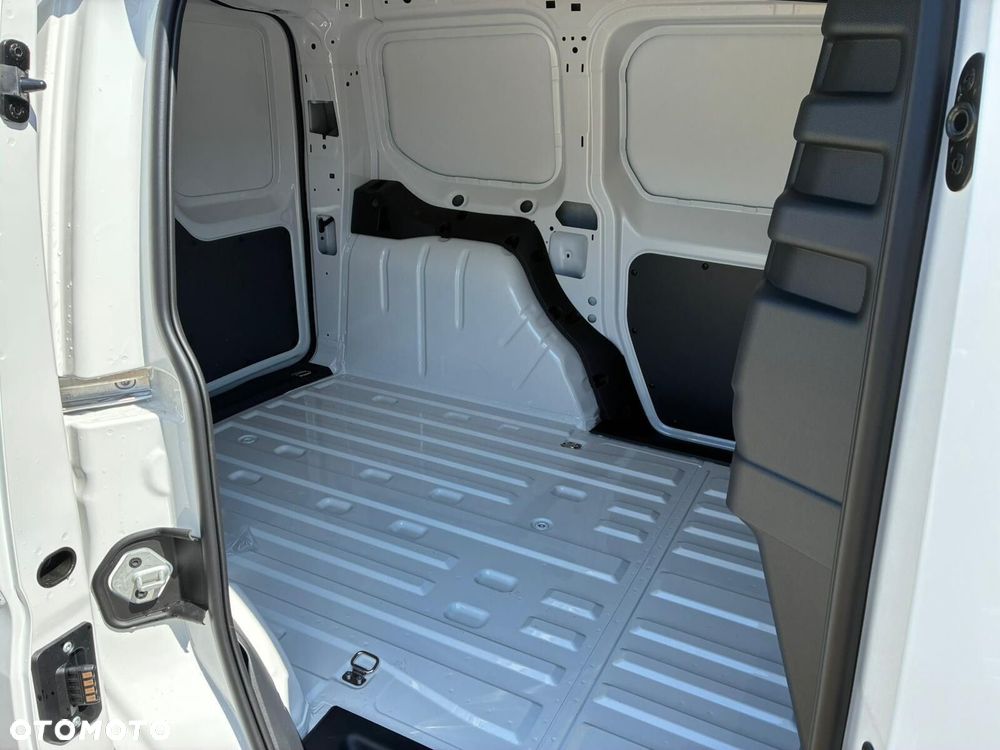 Volkswagen Caddy Cargo 1,5 TSI 116 KM manualna r. o. 2755 mm - 13