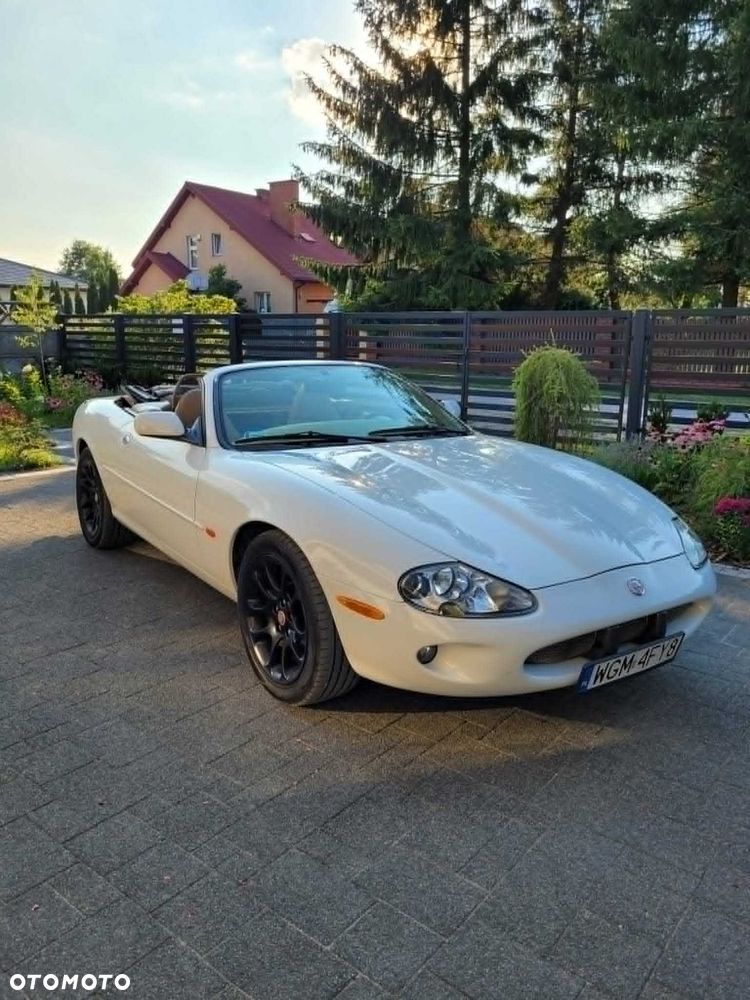 Jaguar XK8 - 1