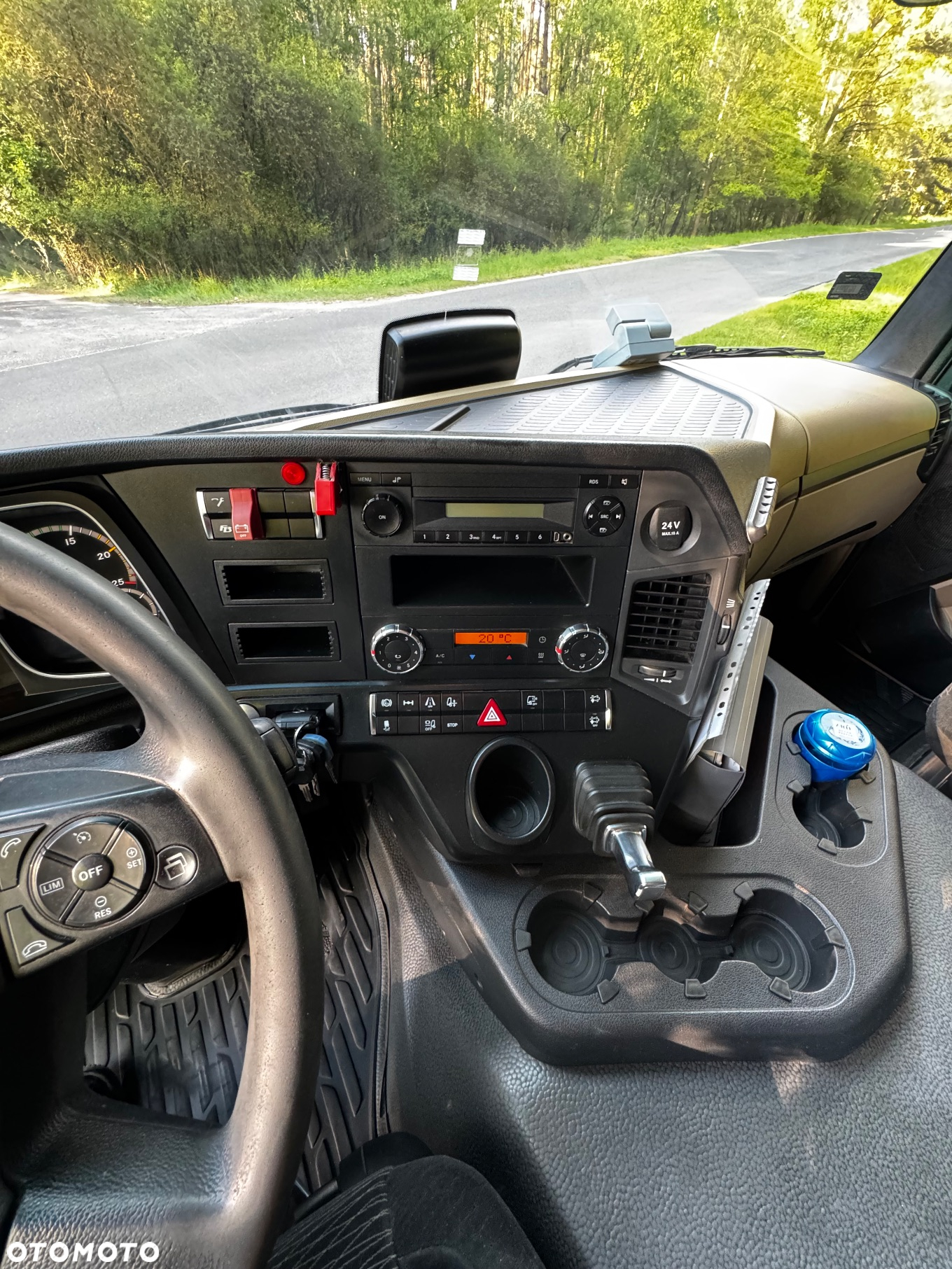 Mercedes-Benz ACTROS - 12