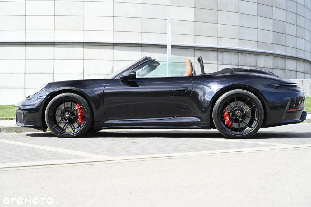 Porsche 911 Carrera 4 GTS - 4