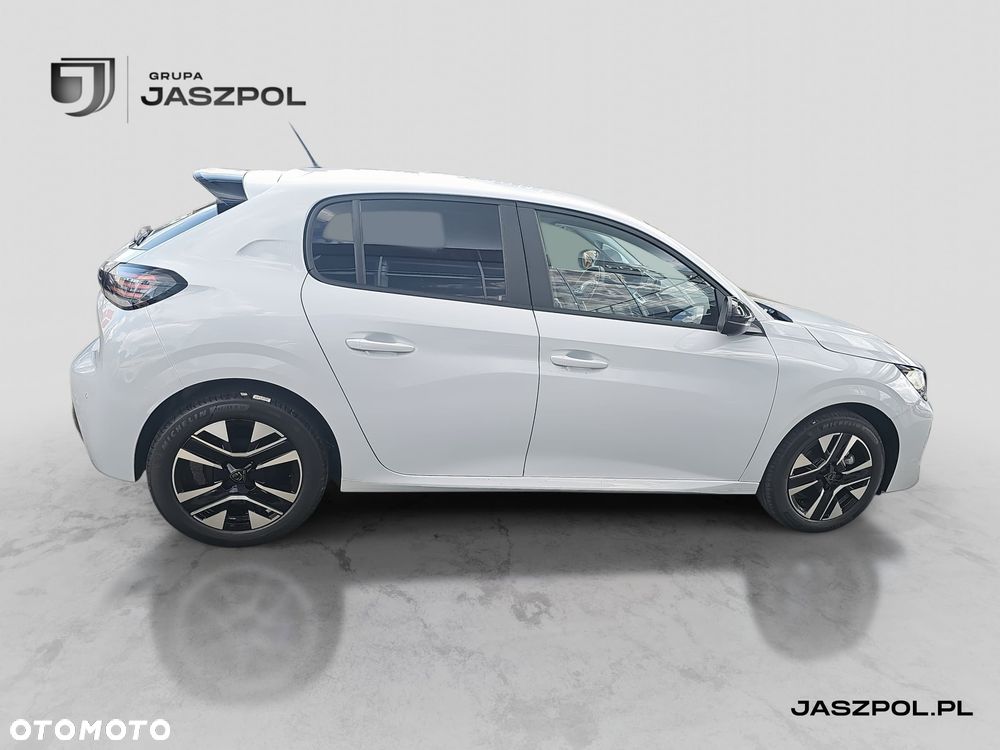 Peugeot 208 - 4