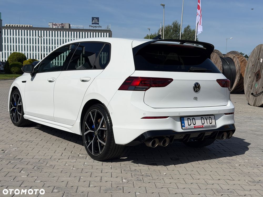 Volkswagen Golf - 6