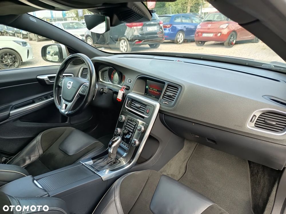 Volvo V60 D4 Geartronic RDesign - 27