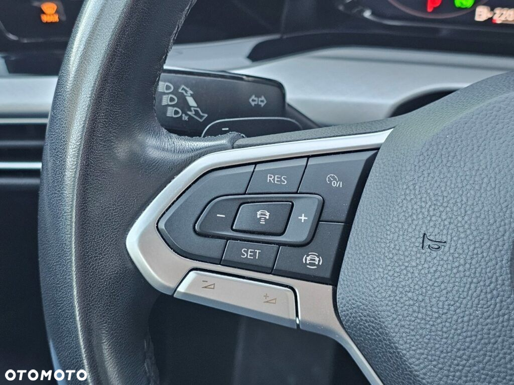 Volkswagen Golf VIII 2.0 TDI Life DSG - 12