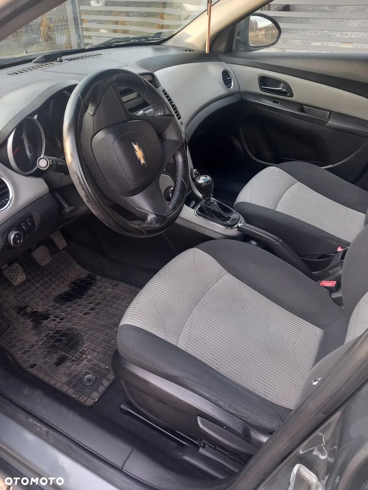 Chevrolet Cruze 1.6 LT - 6