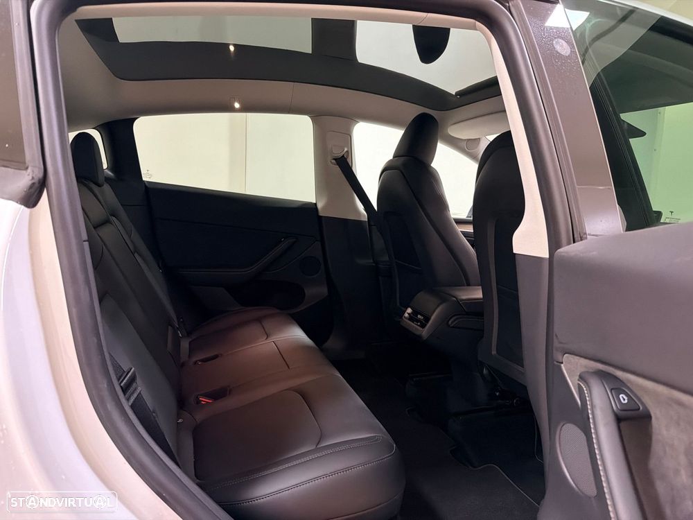 Tesla Model Y Tração Traseira - 37