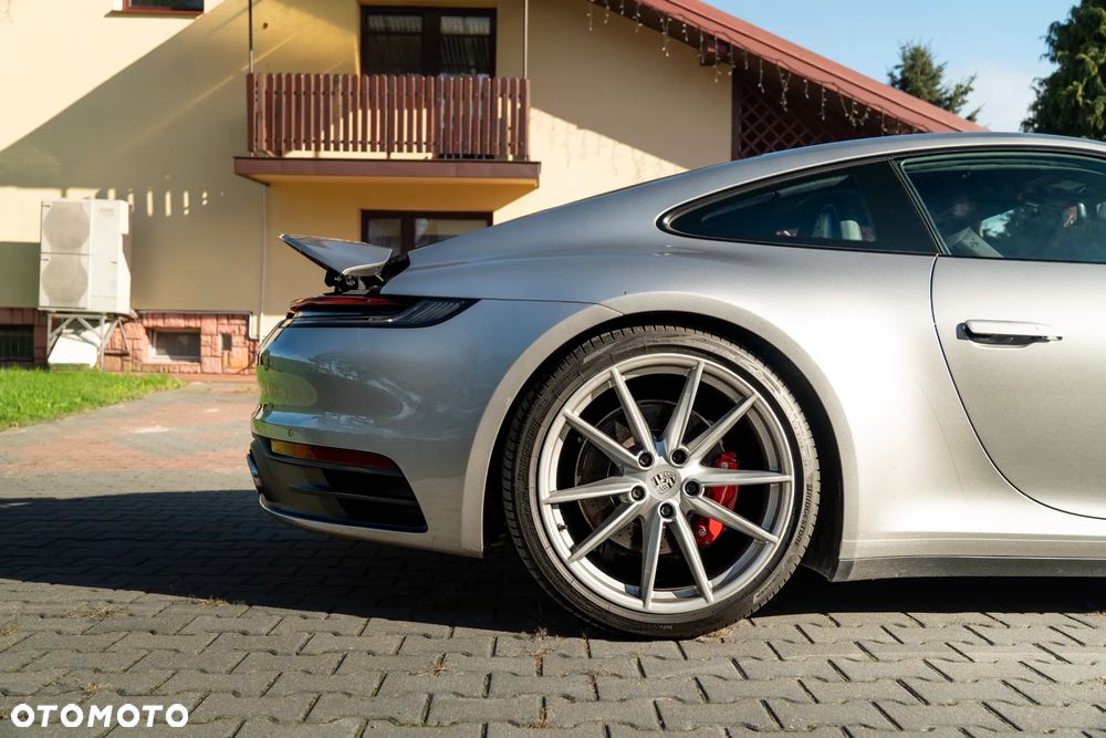 Porsche 911 - 24