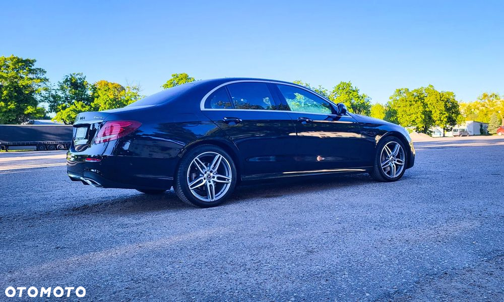 Mercedes-Benz Klasa E 220 d 9G-TRONIC - 23