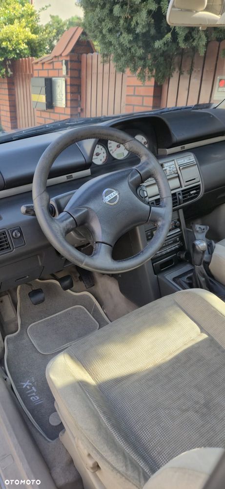 Nissan X-Trail 2.0 Luxury - 7