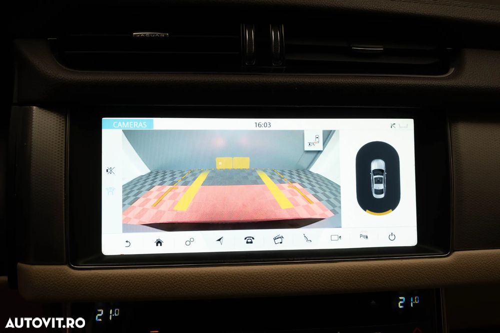 Jaguar XF 20d AWD Prestige - 26