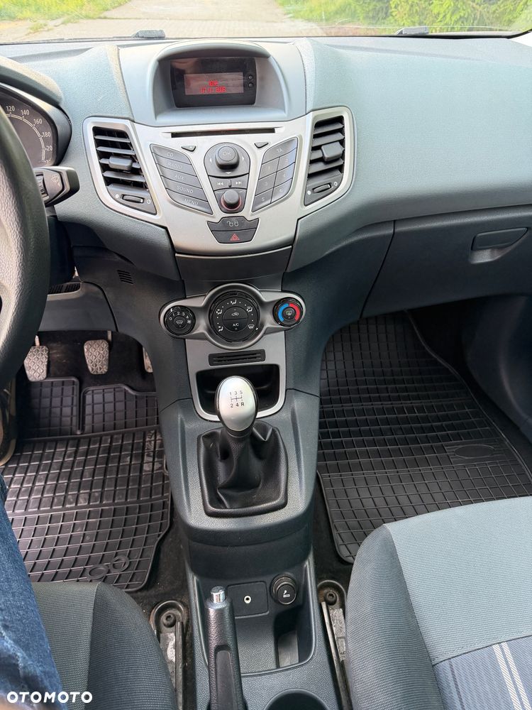 Ford Fiesta 1.25 SYNC Edition - 14