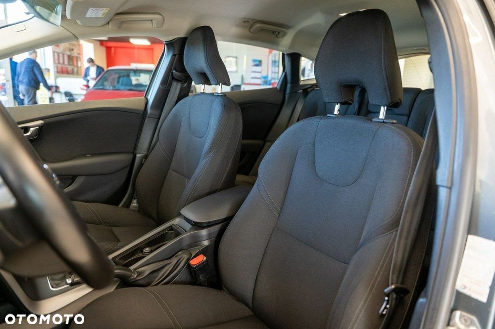 Volvo V40 - 13