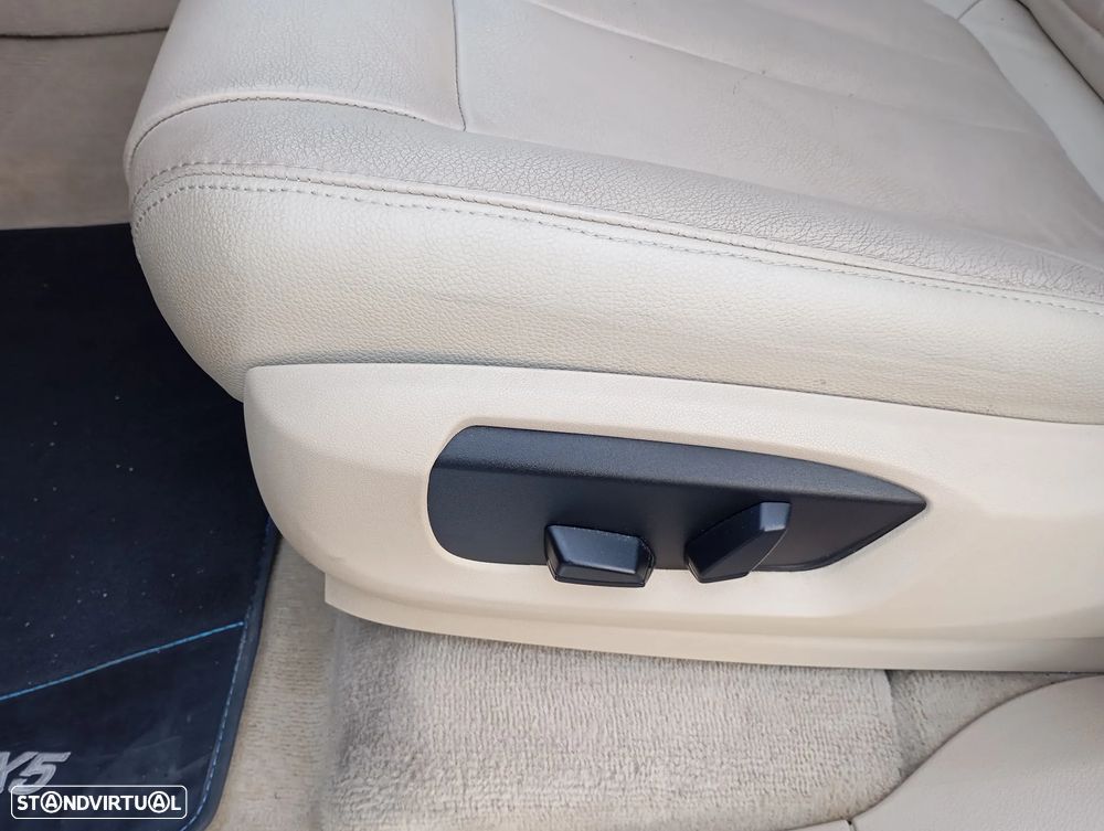 BMW X5 25 d sDrive Comfort 7L - 48