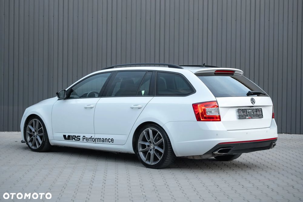 Skoda Octavia 2.0 TDI RS DSG - 9