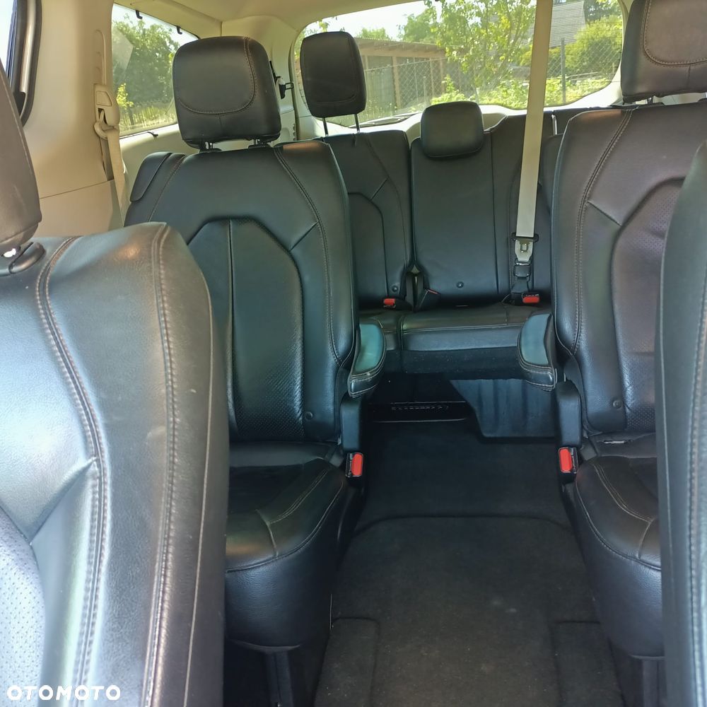 Chrysler Pacifica - 6