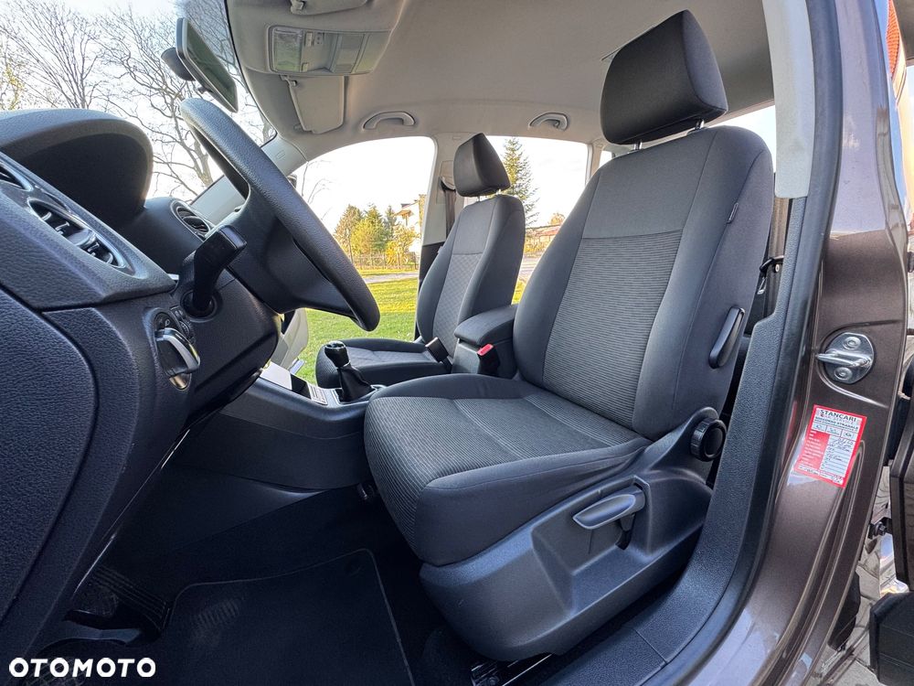 Volkswagen Tiguan - 38