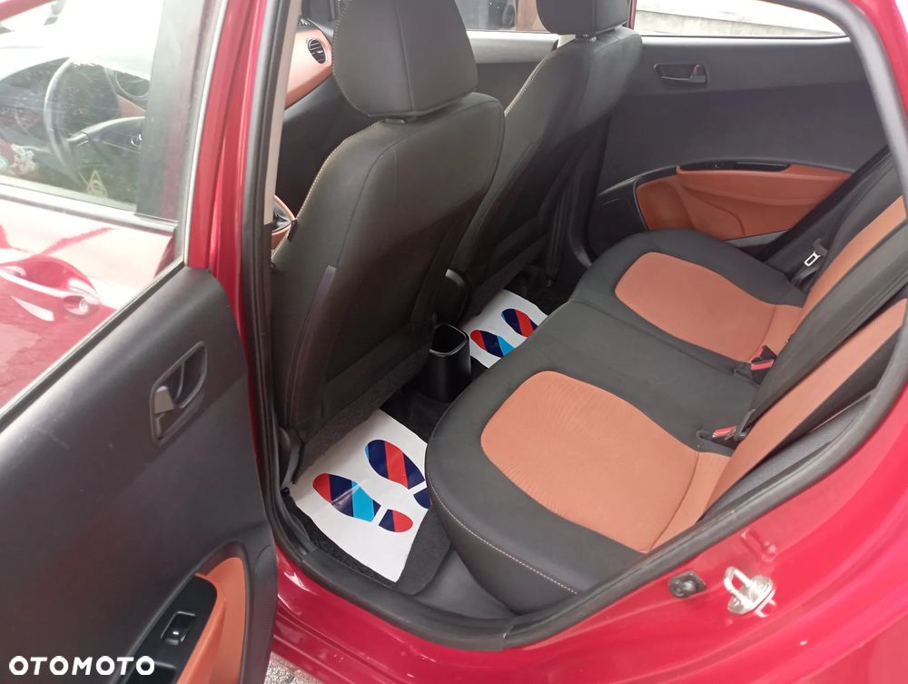Hyundai i10 1.2 Fifa World Cup Edition - 16