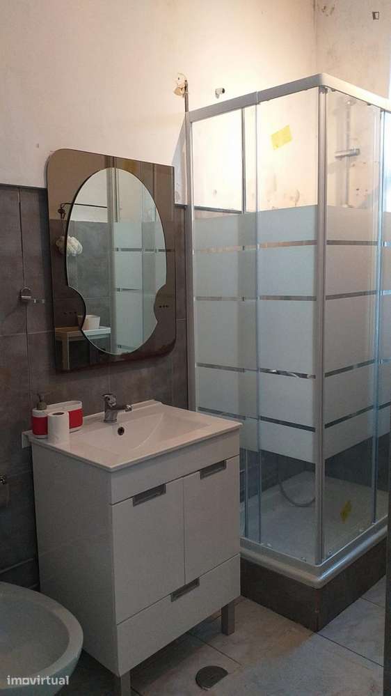 Quarto - localizado em Arroios Lisbon - Grande imagem: 4/13