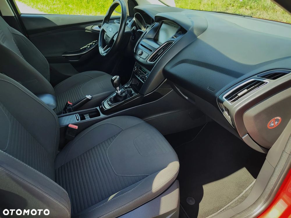 Ford Focus 2.0 TDCi Titanium ASS - 34