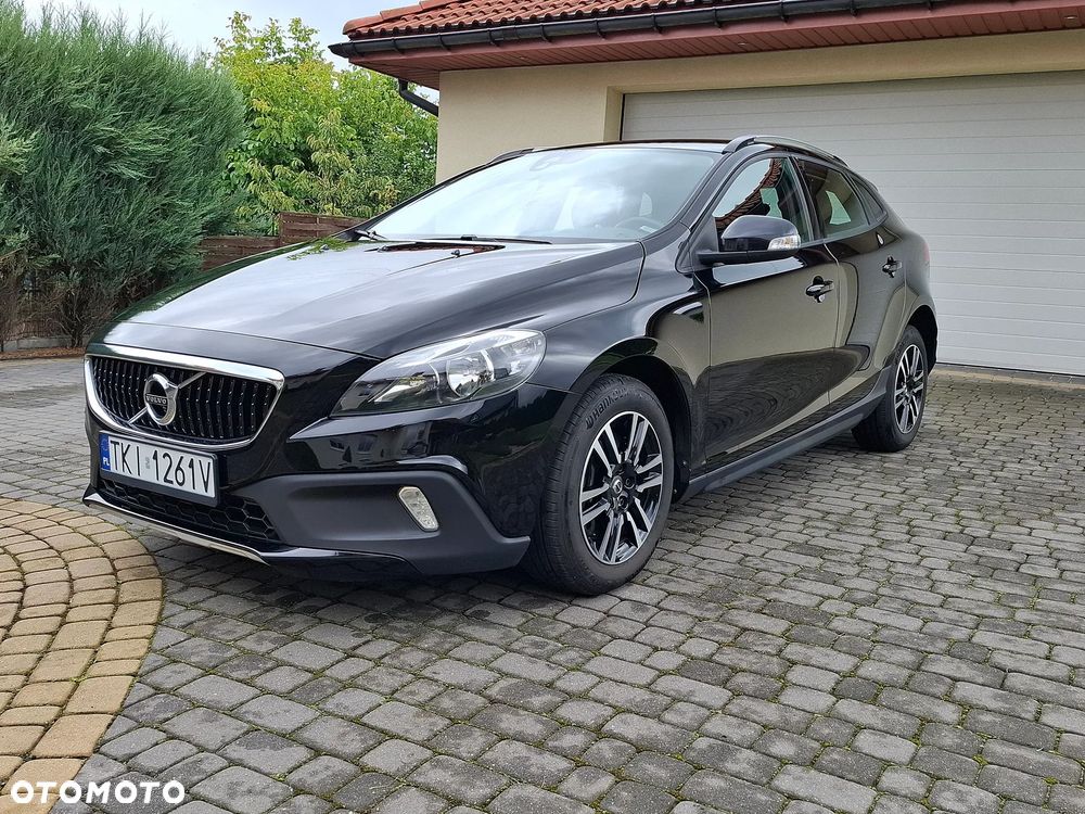 Volvo V40 Cross Country - 1