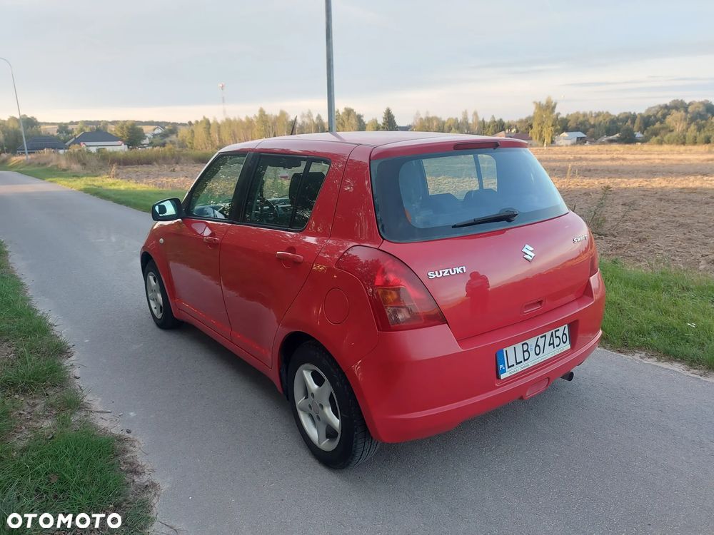 Suzuki Swift 1.3 Club - 3