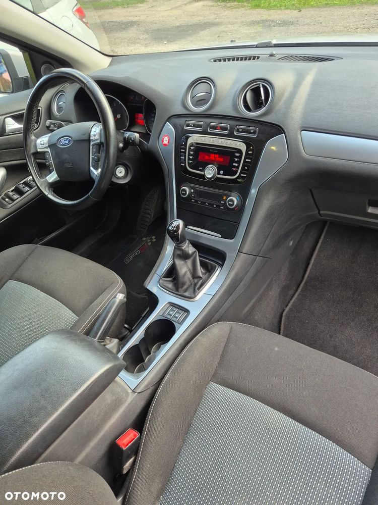 Ford Mondeo 2.0 S - 9