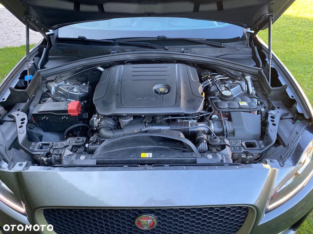 Jaguar F-Pace 20d AWD R-Sport - 21