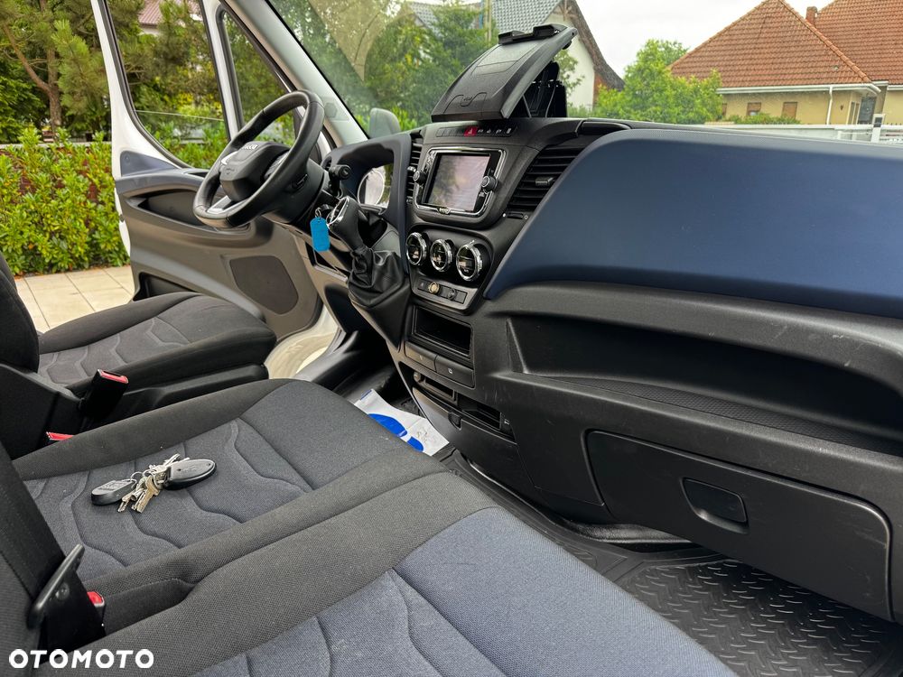 Iveco Daily 35-140 Hi MATIC - 23